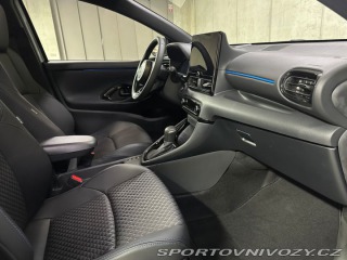 Toyota Yaris Premiere Edition 1.5 Hybr 1800