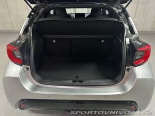 Toyota Yaris Premiere Edition 1.5 Hybr 1800