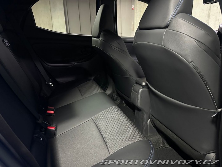 Toyota Yaris Premiere Edition 1.5 Hybr 1800
