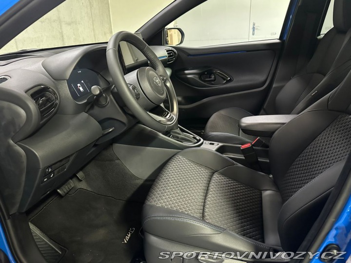 Toyota Yaris Premiere Edition 1.5 Hybr 1800