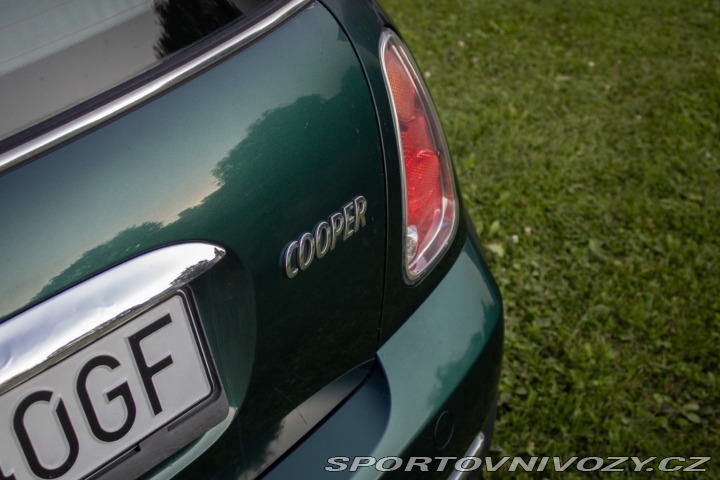 Mini Cooper // AJ NA SPLÁTKY 2006