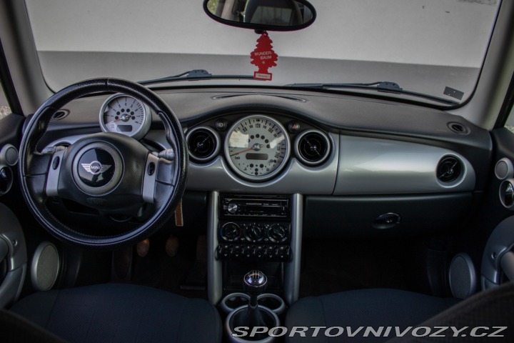 Mini Cooper // AJ NA SPLÁTKY 2006