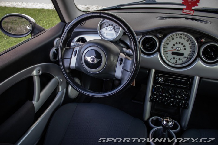 Mini Cooper // AJ NA SPLÁTKY 2006