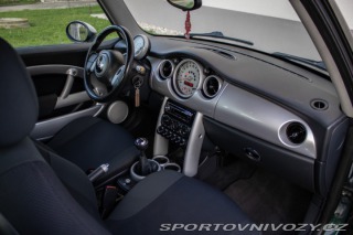 Mini Cooper // AJ NA SPLÁTKY 2006