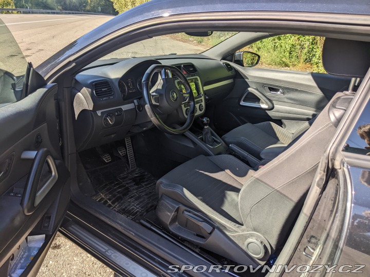 Volkswagen Scirocco 2.0 TDI manuál 2009