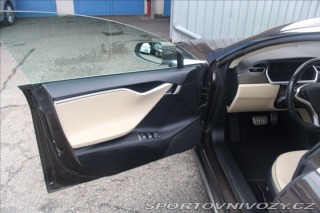 Tesla Model S 0,0 P85 Supercharger Zdar 1800