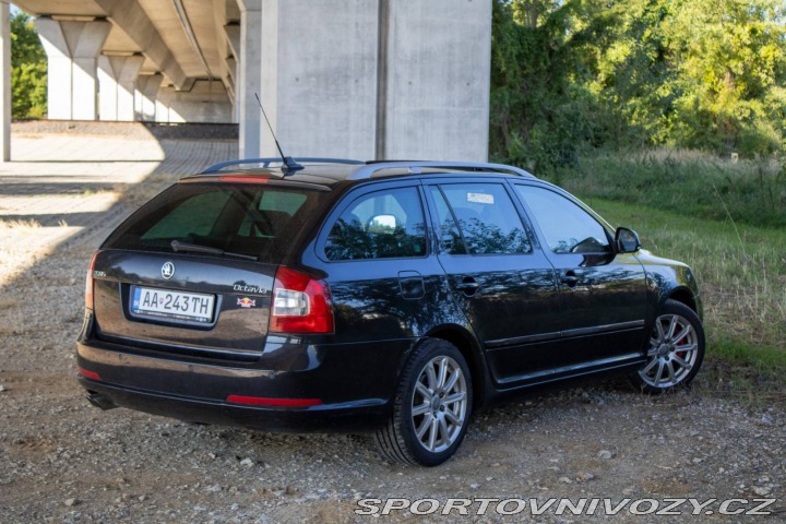 Škoda Octavia RS Combi 2.0 TFSI RS DSG 2010