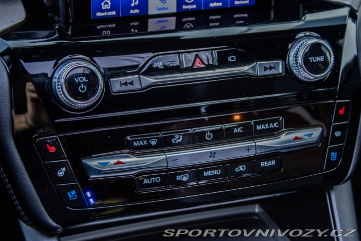 Ford Ostatní modely Explorer Platinum / B&O / PAN 2023