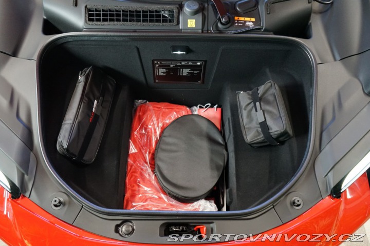 Ferrari 296 GTB ACC*360*ADAS*LIFT*ZÁR 2024