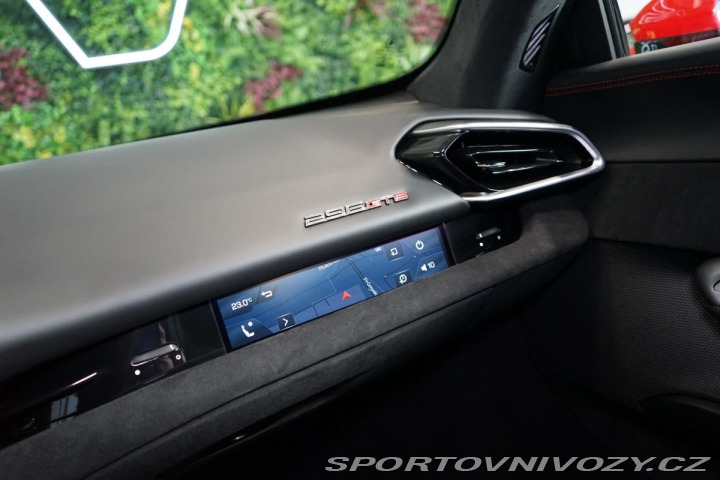 Ferrari 296 GTB ACC*360*ADAS*LIFT*ZÁR 2024