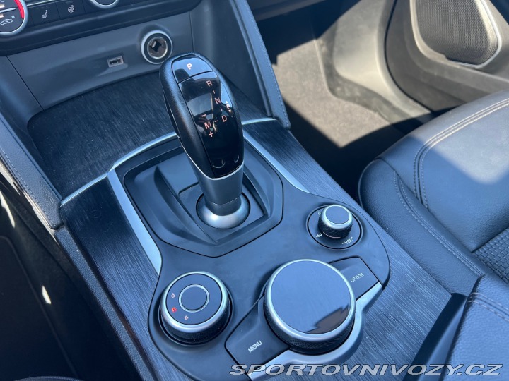 Alfa Romeo Stelvio 2.0T Q4 280k 2019