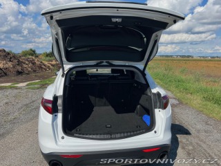 Alfa Romeo Stelvio 2.0T Q4 280k 2019