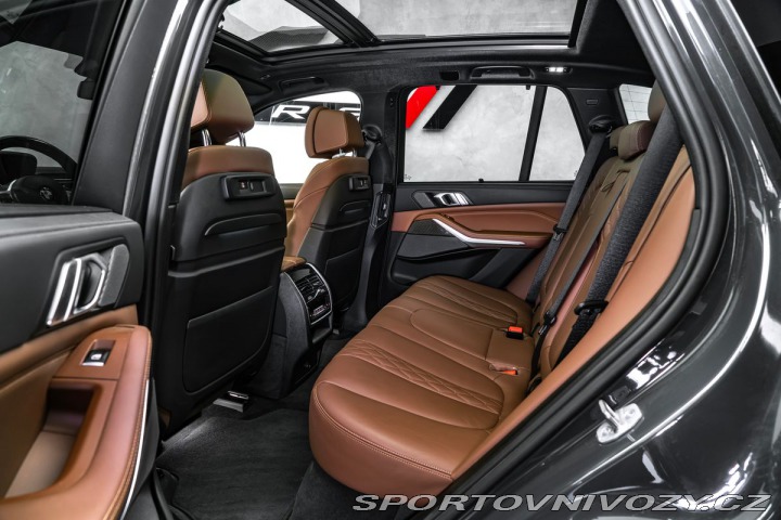BMW X5 M50i xDrive 2023