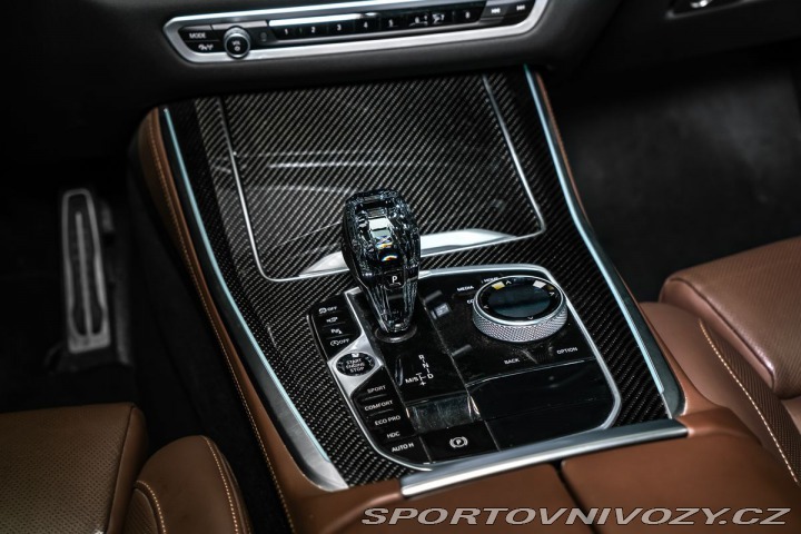 BMW X5 M50i xDrive 1800