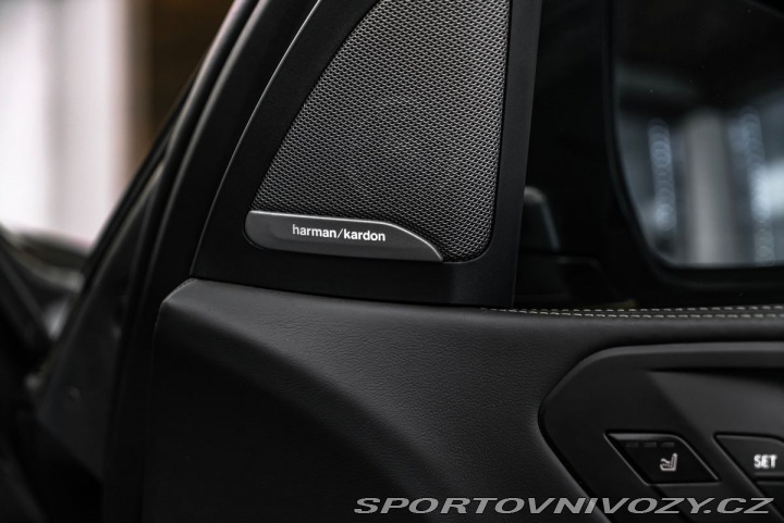 BMW X5 M50i xDrive 1800