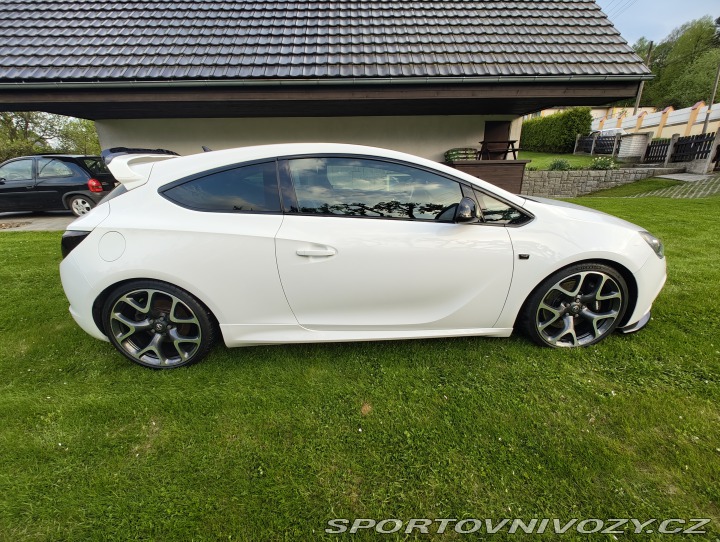 Opel Ostatní modely Astra OPC 2014
