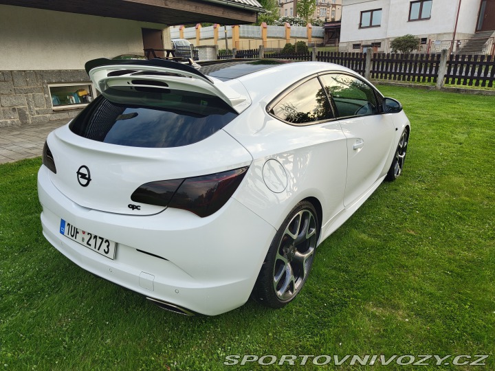 Opel Ostatní modely Astra OPC 2014