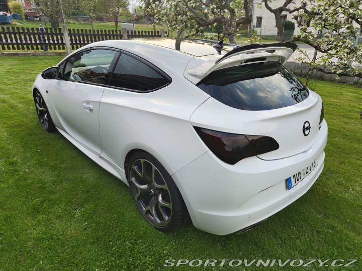 Opel Ostatní modely Astra OPC 2014