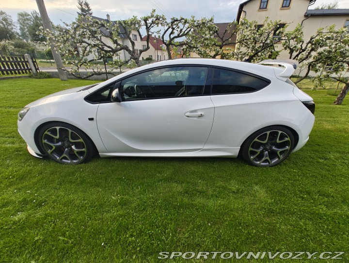 Opel Ostatní modely Astra OPC 2014