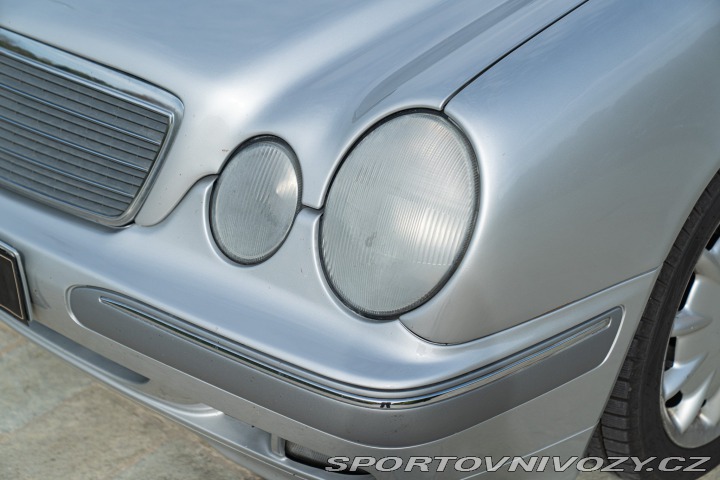 Mercedes-Benz E E430 V8 2000