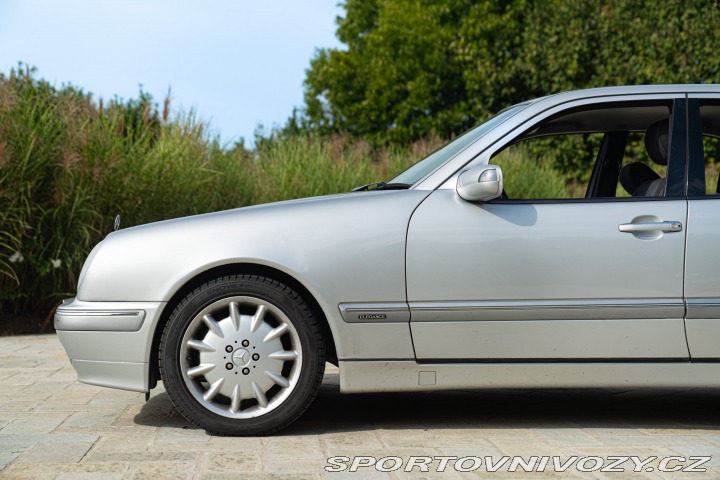 Mercedes-Benz E E430 V8 2000
