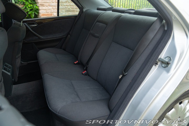 Mercedes-Benz E E430 V8 2000