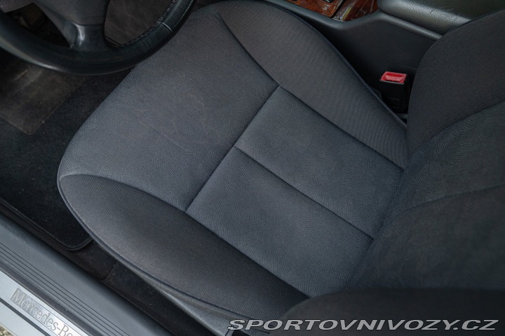 Mercedes-Benz E E430 V8 2000
