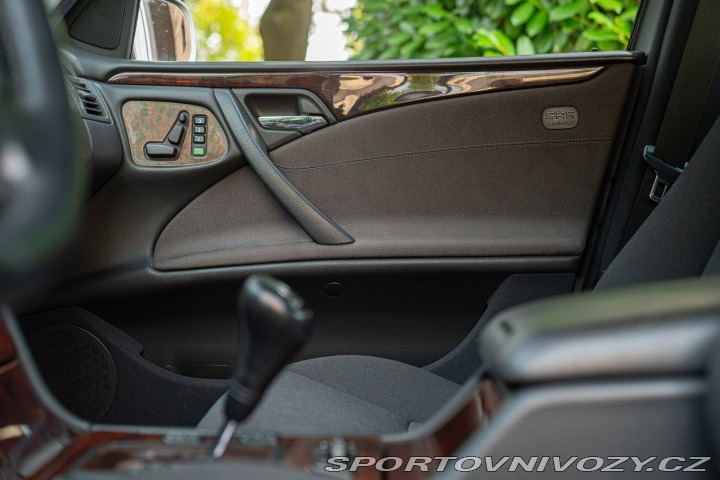 Mercedes-Benz E E430 V8 2000