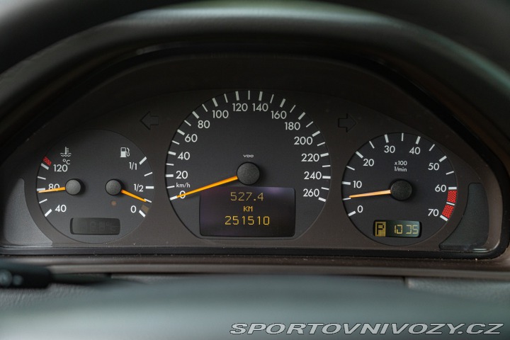 Mercedes-Benz E E430 V8 2000