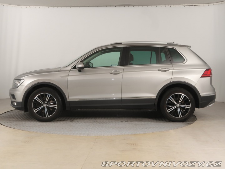 Volkswagen Ostatní modely Tiguan Highline 2.0 TSI 2017
