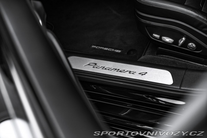 Porsche Panamera 3.0 V6 4 Matrix PDLS+ Pan 2018