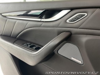 Maserati Levante  1800