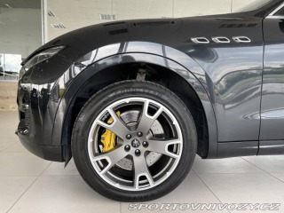 Maserati Levante  1800