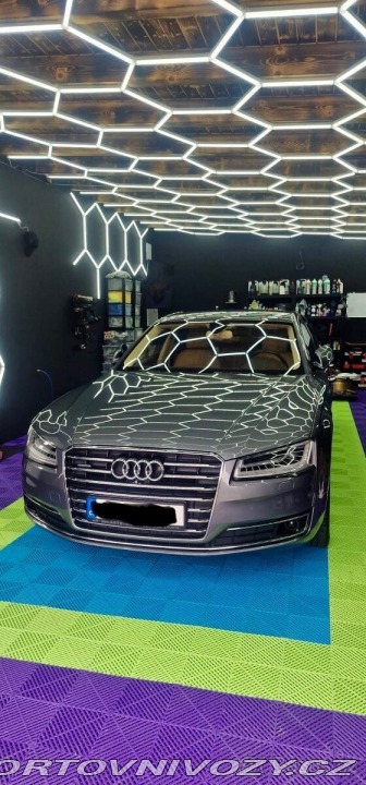 Audi Ostatní modely A8 1800