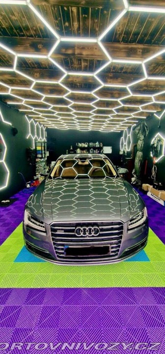 Audi Ostatní modely A8 1800