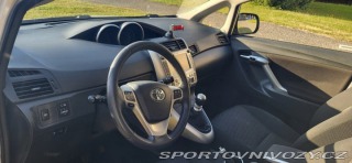 Toyota Ostatní modely Verso 2,2 D-CAT 130 kW 2011
