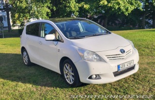Toyota Ostatní modely Verso 2,2 D-CAT 130 kW 2011