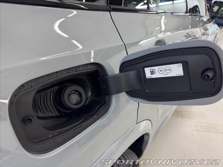 Volvo Ostatní modely XC90 2,0 T8 AWD Plus Bright 79 2025