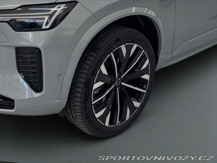 Volvo Ostatní modely XC90 2,0 T8 AWD Plus Bright 79 2025