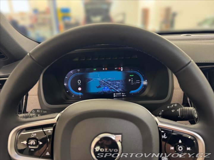Volvo Ostatní modely XC90 2,0 T8 AWD Plus Bright 79 2025