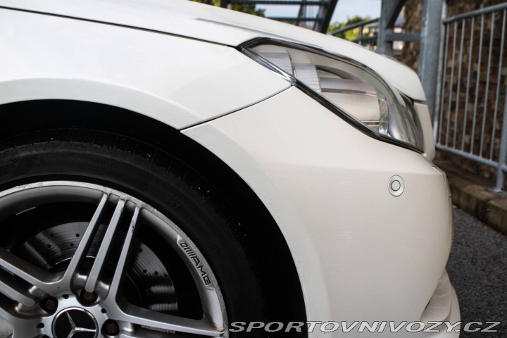 Mercedes-Benz E Kupé 350 CDI Blue 2011