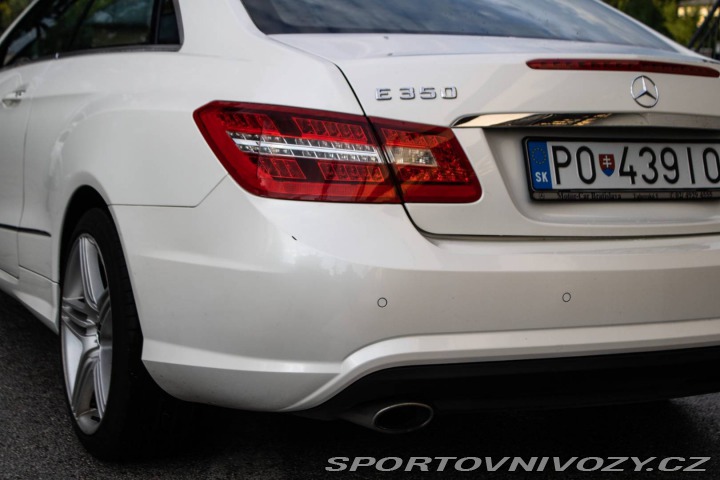 Mercedes-Benz E Kupé 350 CDI Blue 2011