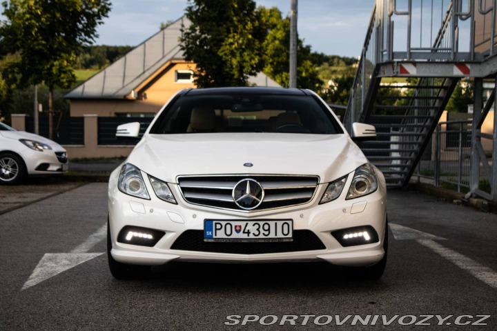 Mercedes-Benz E Kupé 350 CDI Blue 2011