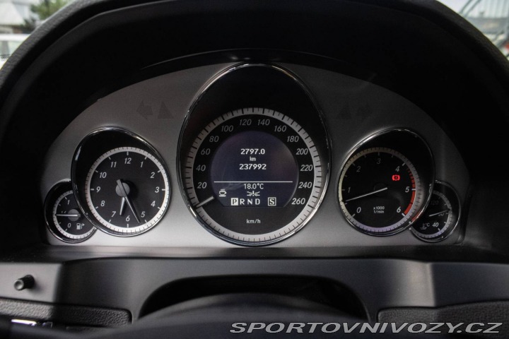 Mercedes-Benz E Kupé 350 CDI Blue 2011