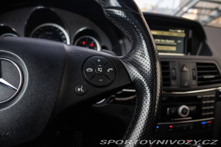 Mercedes-Benz E Kupé 350 CDI Blue 2011