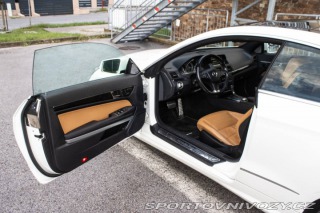 Mercedes-Benz E Kupé  350 CDI Blue 2011