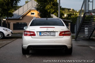 Mercedes-Benz E Kupé  350 CDI Blue 2011