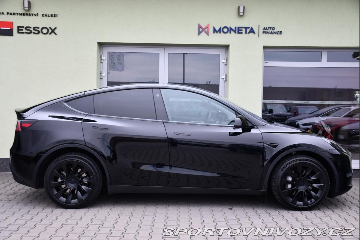 Tesla Model Y LONG RANGE DUAL MOTOR AWD 2023