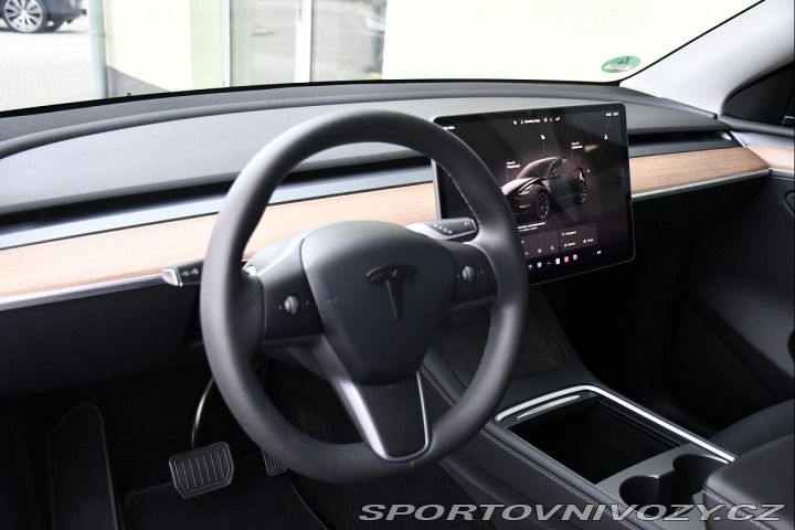 Tesla Model Y LONG RANGE DUAL MOTOR AWD 2023