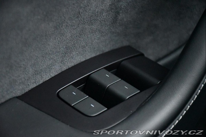 Tesla Model Y LONG RANGE DUAL MOTOR AWD 2023